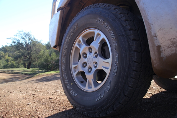 Bridgestone-Dueler-AT-693-2