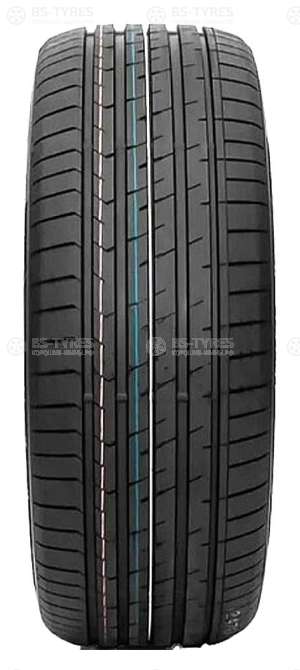 Royal Black Explorer II 215/55 R18 99W